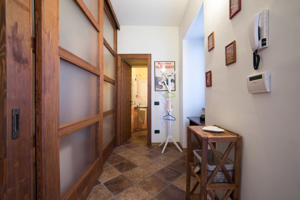 Casa Corte Alla Rocca Arona Exterior foto