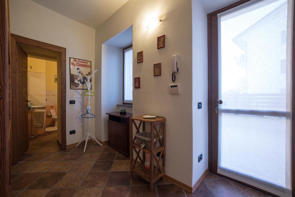 Casa Corte Alla Rocca Arona Exterior foto
