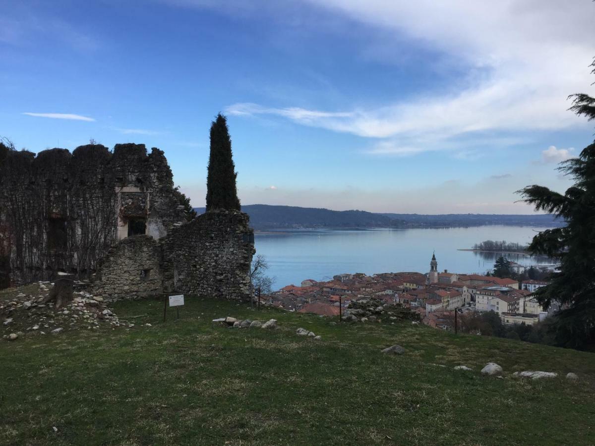 Casa Corte Alla Rocca Arona Exterior foto